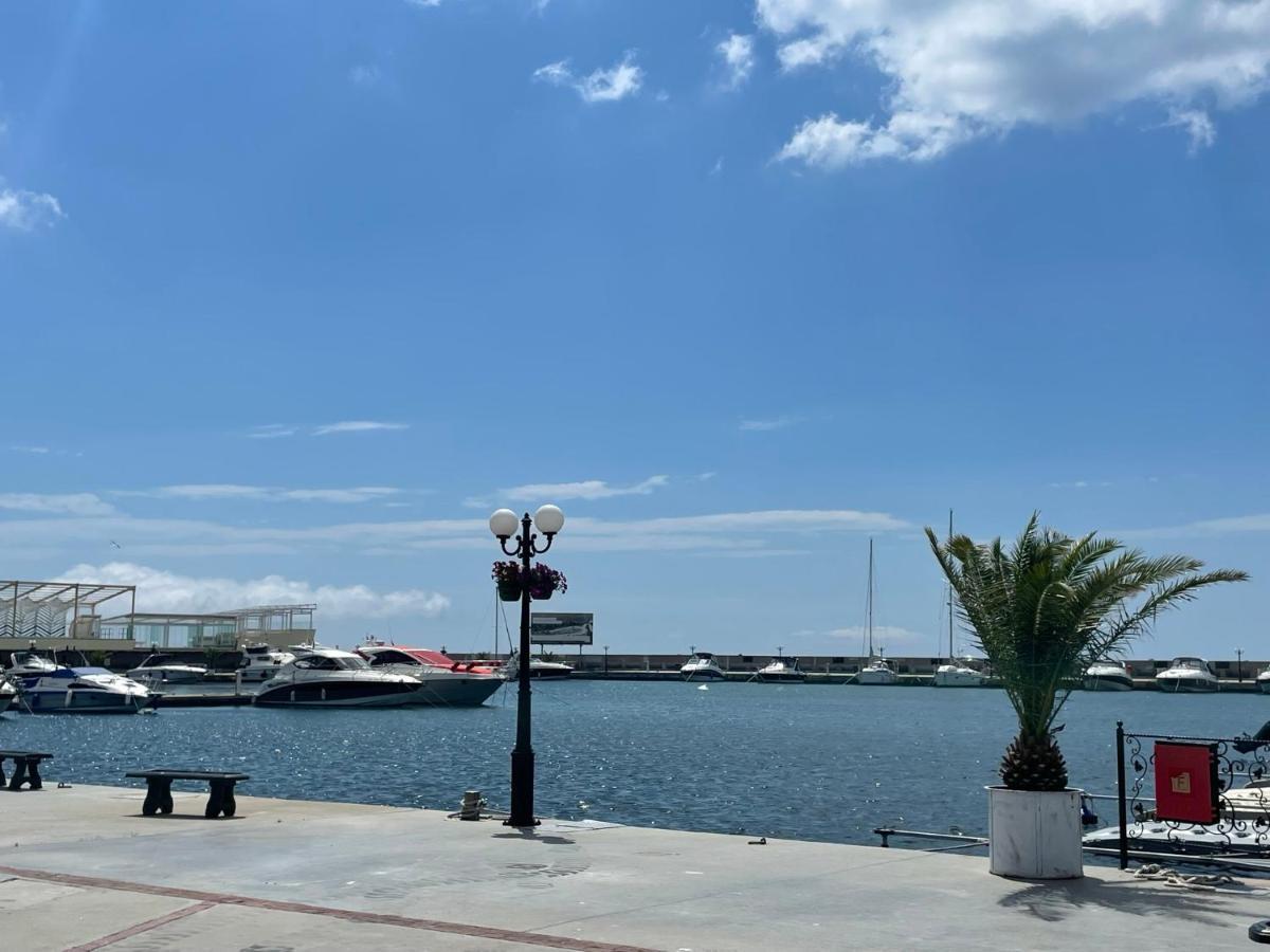 Апартаменти "Бриз" Sveti Vlas Buitenkant foto